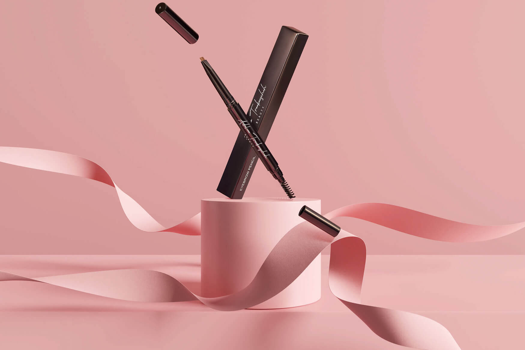 Ein ansprechendes Werbefoto eines schwarzen Augenbrauenstifts auf einem rosa Hintergrund mit geometrischen Formen. Unsere Produktfotografie präsentiert den Augenbrauenstift stilvoll und hebt seine Eleganz und Präzision hervor, perfekt für ein perfektes Augenbrauen-Make-up.